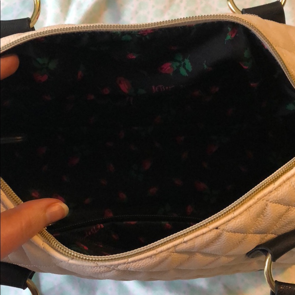 Betsey Johnson bag - Picture 4 of 7